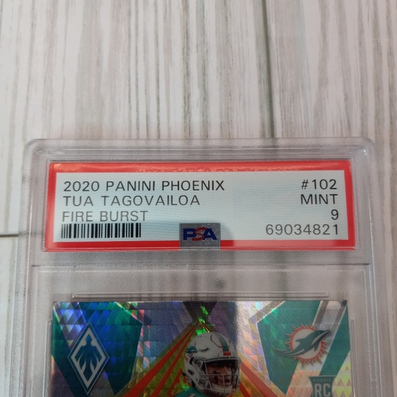 2020 PANINI Phoenix Tua Tagovailoa #102 Fire Burst Rookie Dolphins Card - Picture 2 of 6